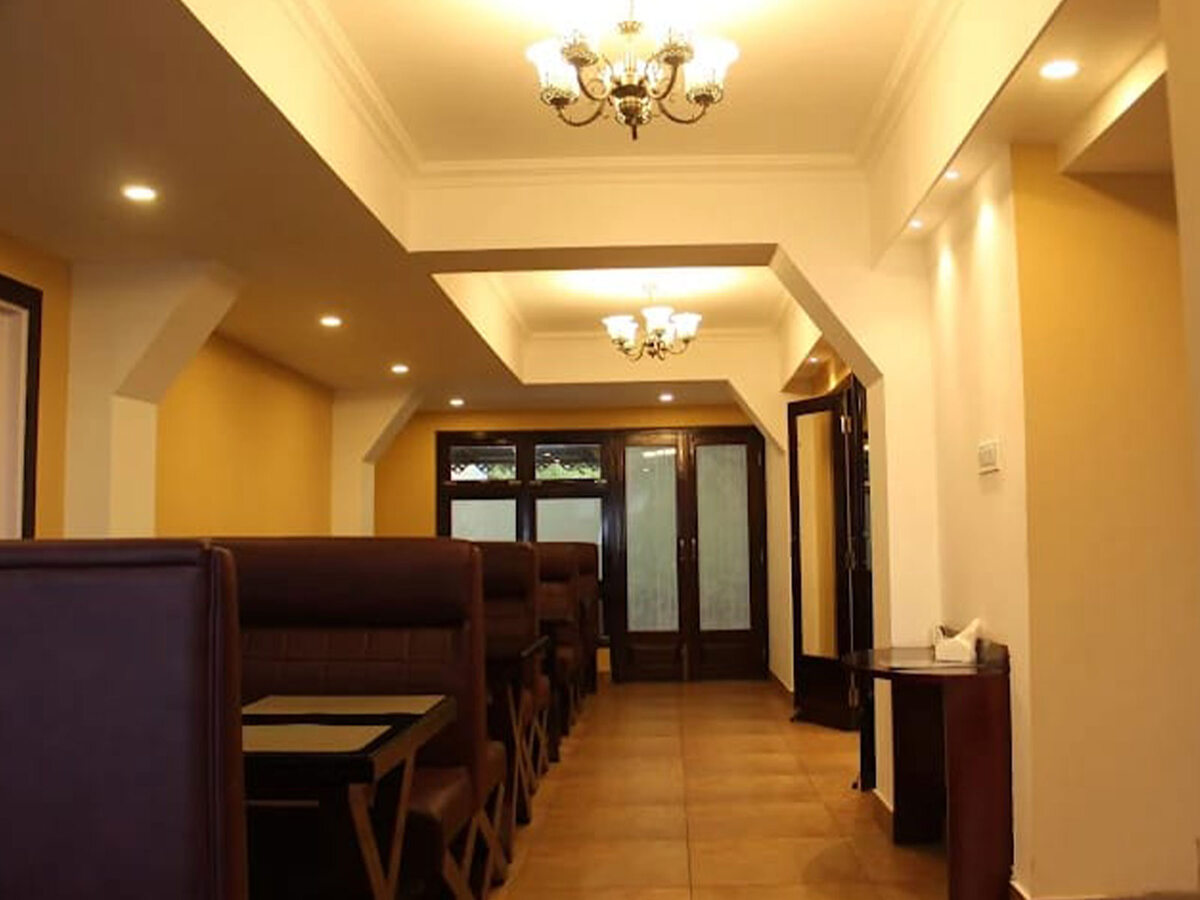 Dining area at Hotel Leo International