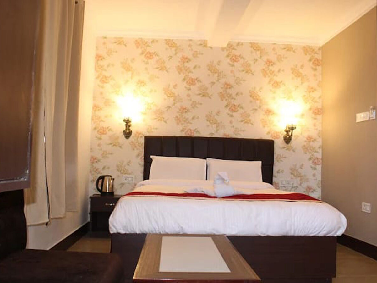 Double-bed room at Hotel Leo International