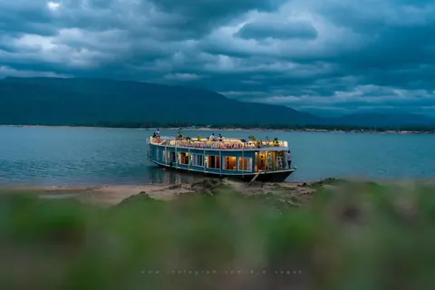 JolGhuddi — Tanguar Haor হাউজবোট