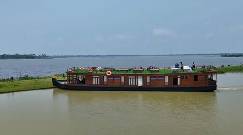 Nayori 2.0 — Tanguar Haor হাউজবোট