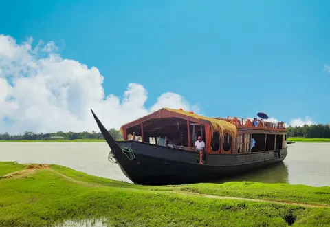 JhongGo — Tanguar Haor হাউজবোট