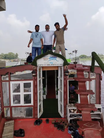 Jol Prasad - The Water Castle — Tanguar Haor হাউজবোট