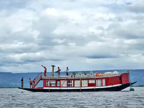 Chader Bhela A Houseboat — Tanguar Haor হাউজবোট