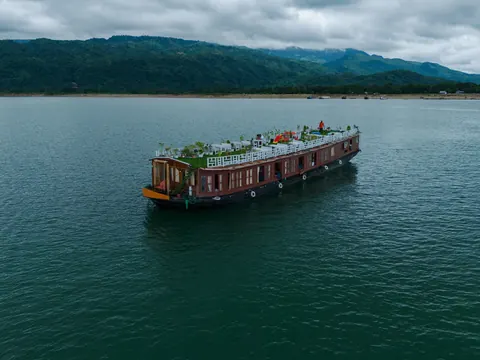 Hoimonti The Luxury Water Villa — Tanguar Haor হাউজবোট